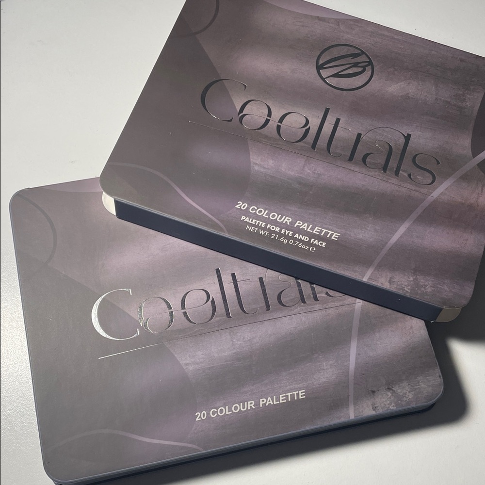 Cosmic brushes cooltrals eyeshadow palette - Picture 7 of 8